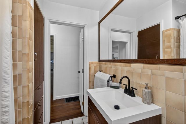 2373 Carlsbad Ave, Sacramento, CA 95821