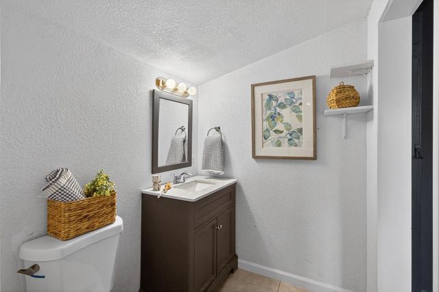 2373 Carlsbad Ave, Sacramento, CA 95821