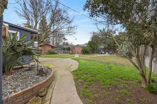 2373 Carlsbad Ave, Sacramento, CA 95821