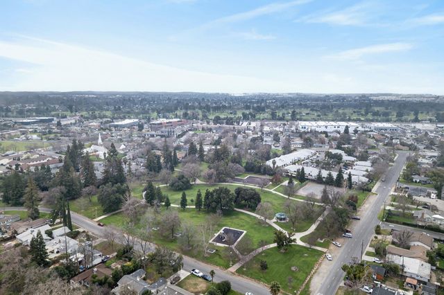 2373 Carlsbad Ave, Sacramento, CA 95821