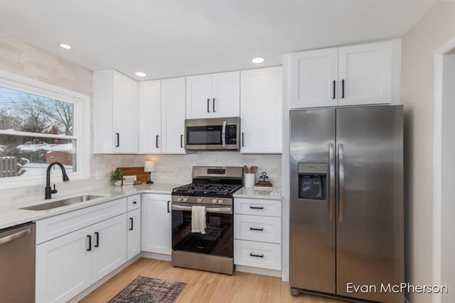 2512 Union Avenue NE, Grand Rapids, MI 49505