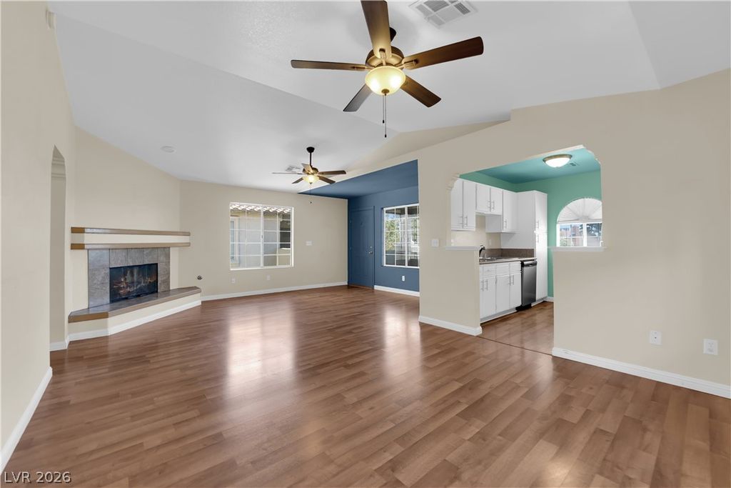 6836 Elm Creek Drive 201, Las Vegas, NV 89108 — photo 4