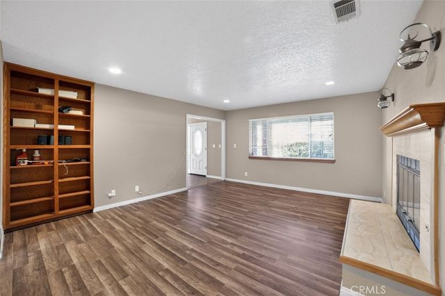 13610 Hidden Valley Road, Victorville, CA 92395
