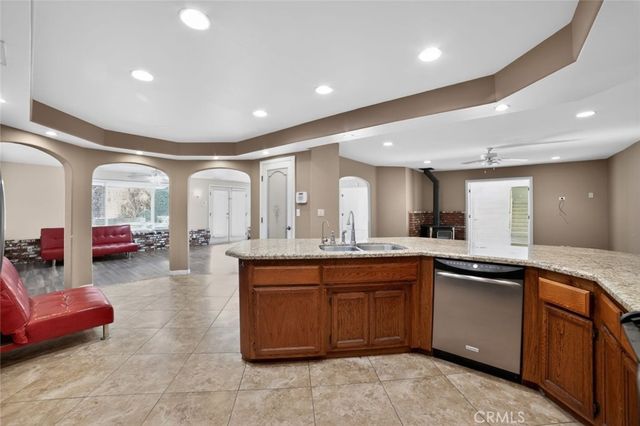 13610 Hidden Valley Road, Victorville, CA 92395