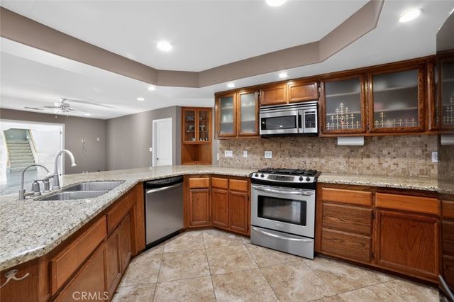 13610 Hidden Valley Road, Victorville, CA 92395