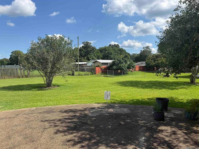 59005 Obier St, Plaquemine, LA 70764