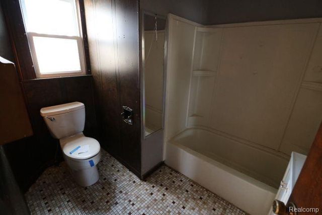 1200 Fitzhugh Street, Bay City, MI 48708