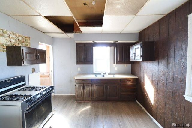 1200 Fitzhugh Street, Bay City, MI 48708