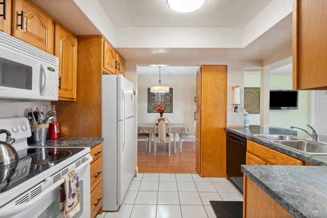5017 NW 49th Road, Tamarac, FL 33319