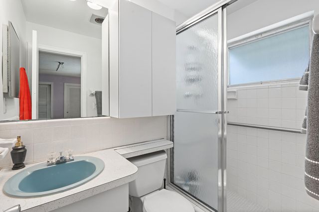5017 NW 49th Road, Tamarac, FL 33319