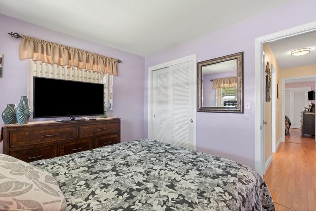 5017 NW 49th Road, Tamarac, FL 33319