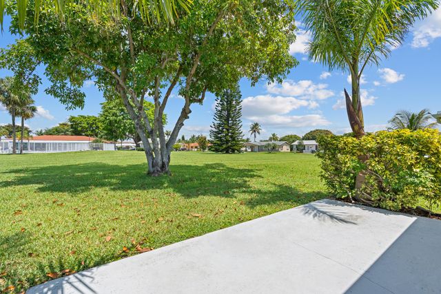 5017 NW 49th Road, Tamarac, FL 33319