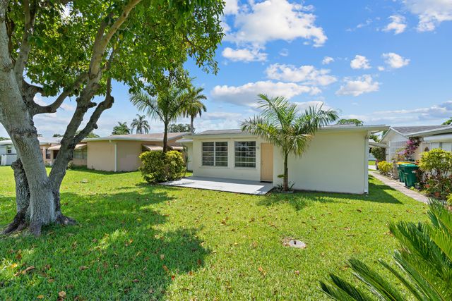 5017 NW 49th Road, Tamarac, FL 33319