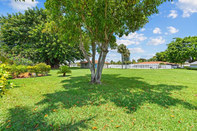 5017 NW 49th Road, Tamarac, FL 33319