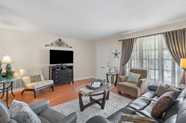 5017 NW 49th Road, Tamarac, FL 33319