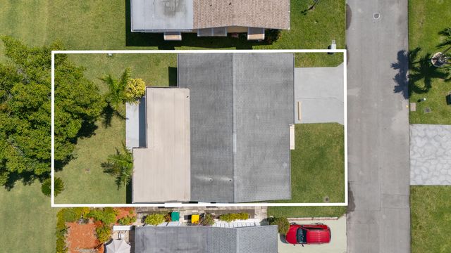 5017 NW 49th Road, Tamarac, FL 33319