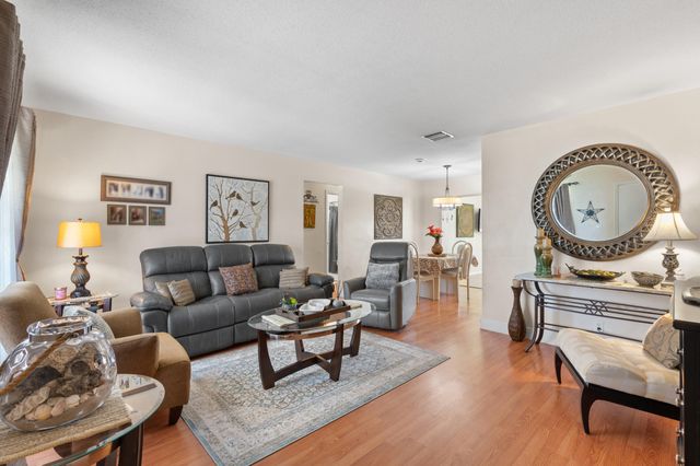5017 NW 49th Road, Tamarac, FL 33319