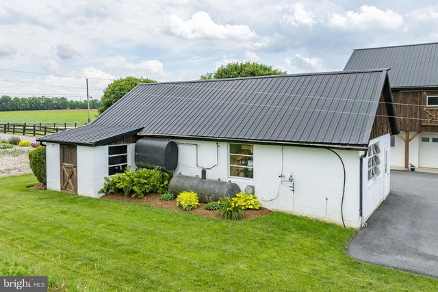 346 LYNWOOD RD, Bird In Hand, PA 17505
