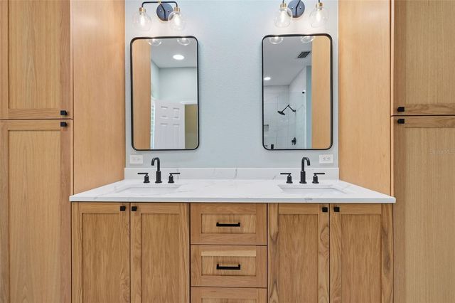 1857 RIVEREDGE DRIVE, Tarpon Springs, FL 34689