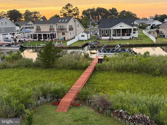 38065 WHITESVIEW CIR, Ocean View, DE 19970