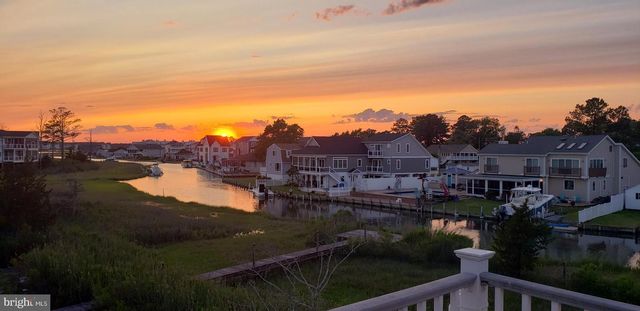 38065 WHITESVIEW CIR, Ocean View, DE 19970