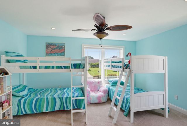 38065 WHITESVIEW CIR, Ocean View, DE 19970