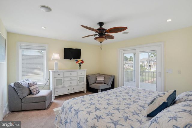38065 WHITESVIEW CIR, Ocean View, DE 19970
