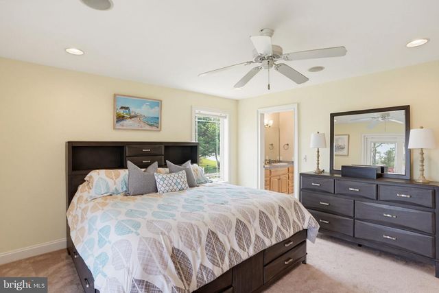 38065 WHITESVIEW CIR, Ocean View, DE 19970