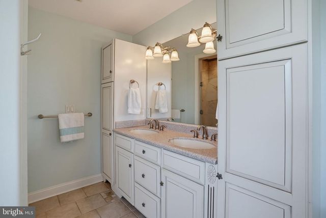 38065 WHITESVIEW CIR, Ocean View, DE 19970