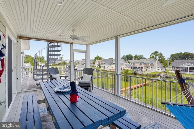 38065 WHITESVIEW CIR, Ocean View, DE 19970
