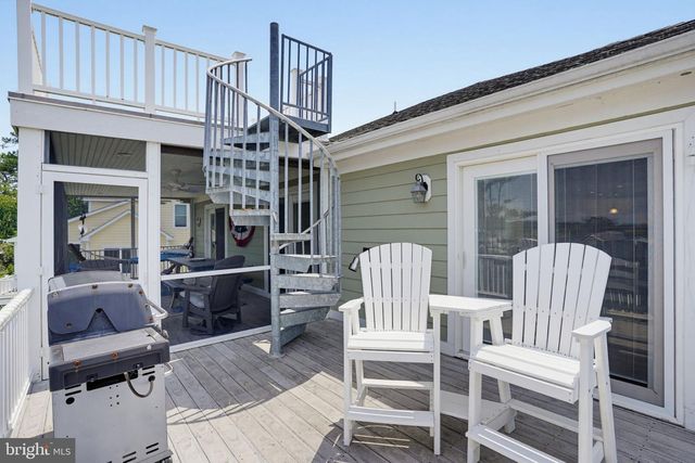 38065 WHITESVIEW CIR, Ocean View, DE 19970