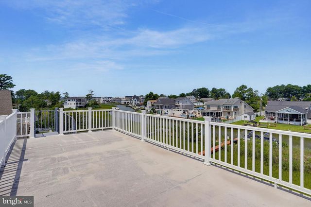38065 WHITESVIEW CIR, Ocean View, DE 19970