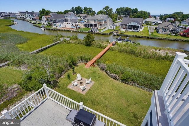 38065 WHITESVIEW CIR, Ocean View, DE 19970