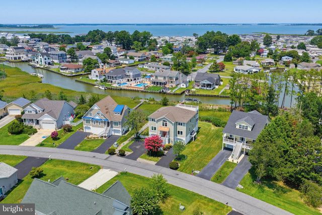 38065 WHITESVIEW CIR, Ocean View, DE 19970