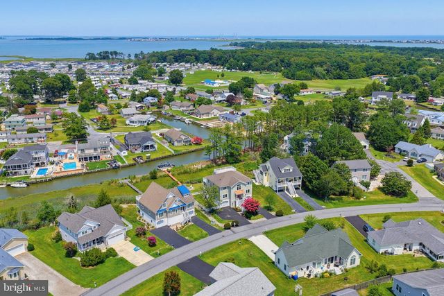 38065 WHITESVIEW CIR, Ocean View, DE 19970