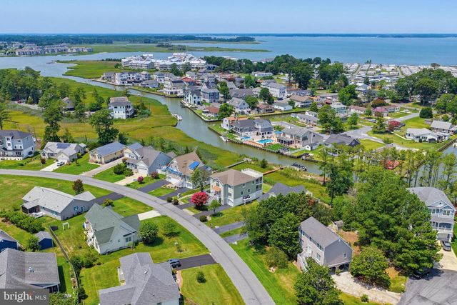 38065 WHITESVIEW CIR, Ocean View, DE 19970