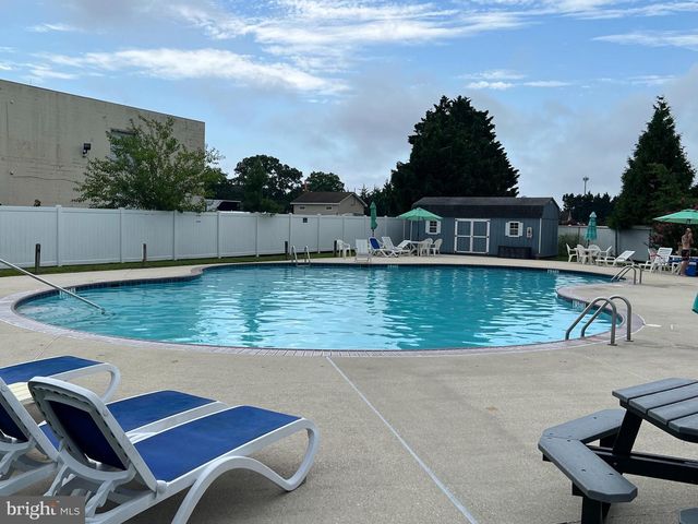 38065 WHITESVIEW CIR, Ocean View, DE 19970