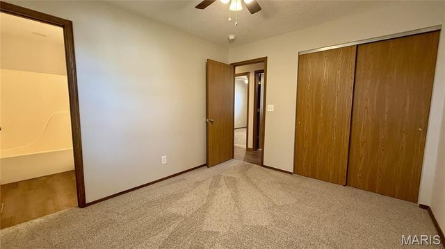 301 Ackerman Place, Troy, IL 62294