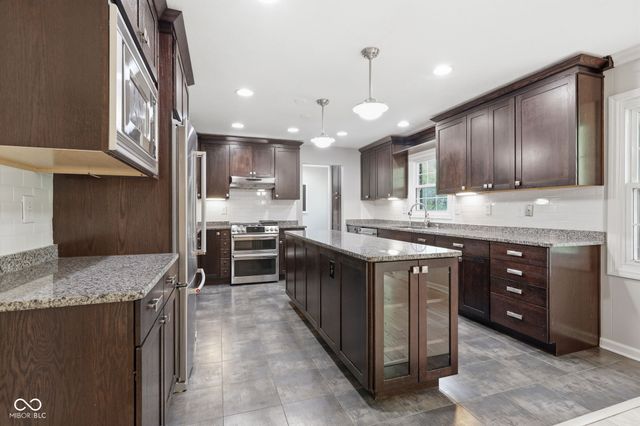 9008 Chestnut Court, Indianapolis, IN 46260