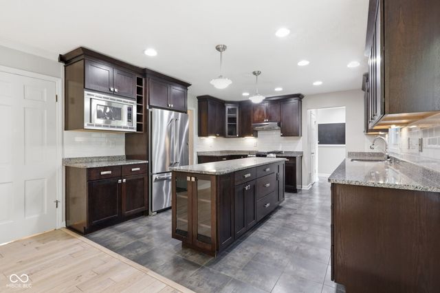 9008 Chestnut Court, Indianapolis, IN 46260