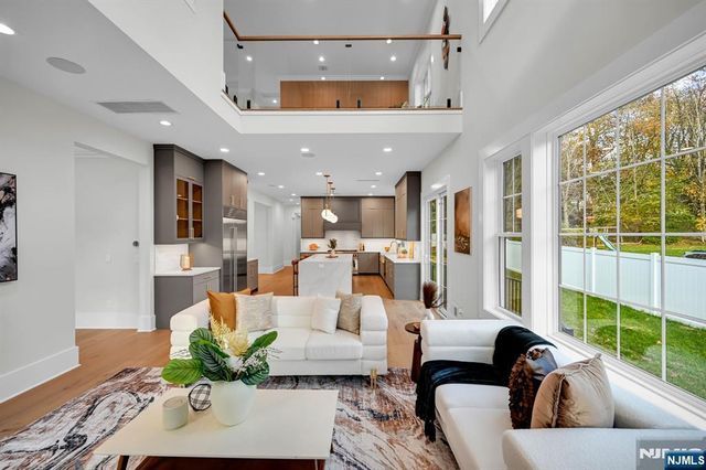 4 Athens Road, Millburn, NJ 07078