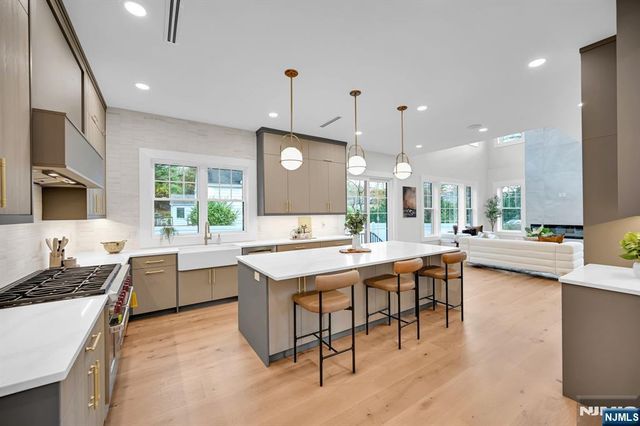 4 Athens Road, Millburn, NJ 07078