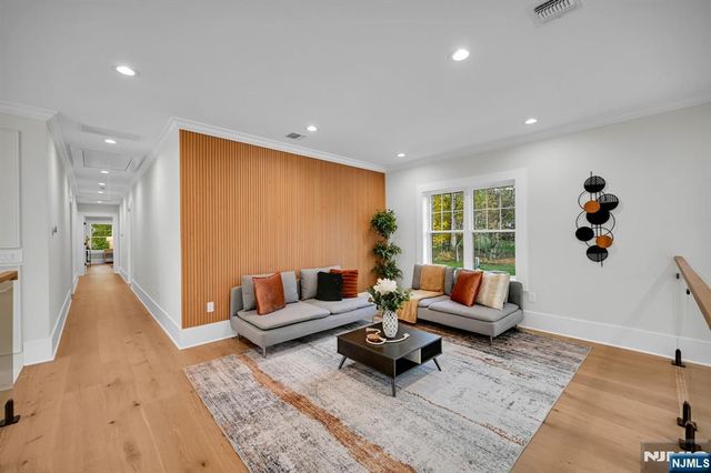 4 Athens Road, Millburn, NJ 07078