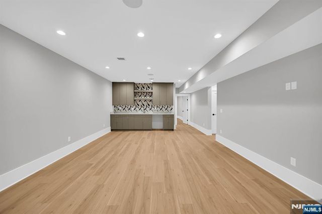 4 Athens Road, Millburn, NJ 07078