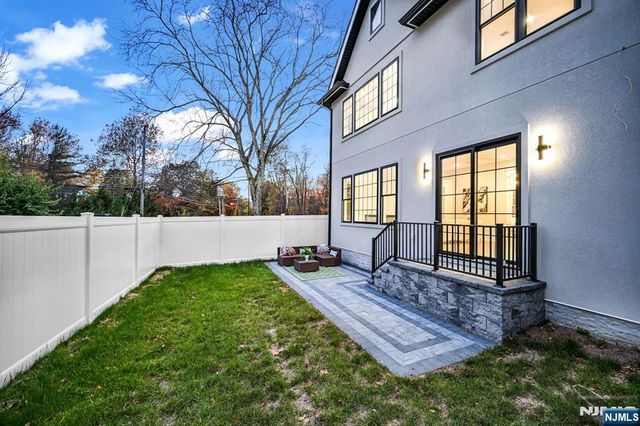 4 Athens Road, Millburn, NJ 07078