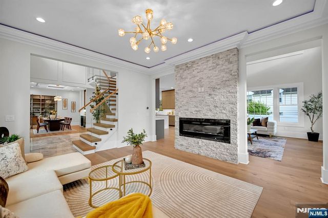 4 Athens Road, Millburn, NJ 07078