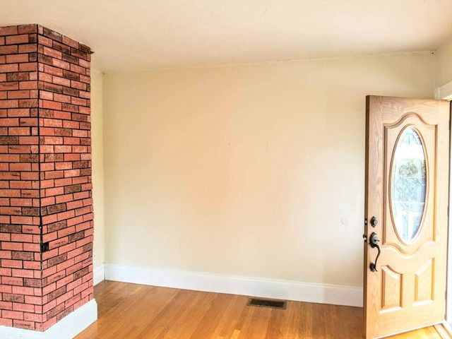 95 Temple St. 1, Abington, MA 02351