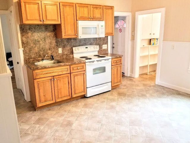 95 Temple St. 1, Abington, MA 02351
