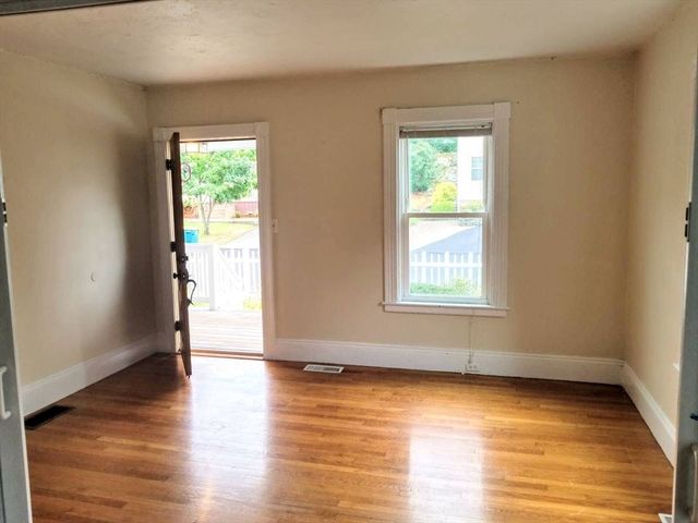 95 Temple St. 1, Abington, MA 02351