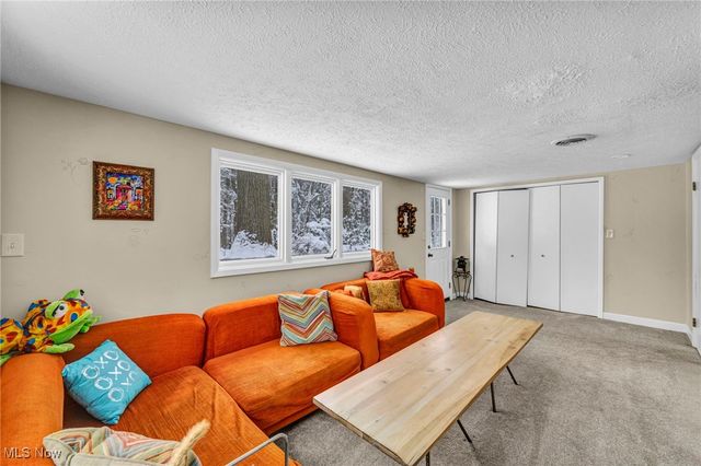 95 Park Lane, Moreland Hills, OH 44022